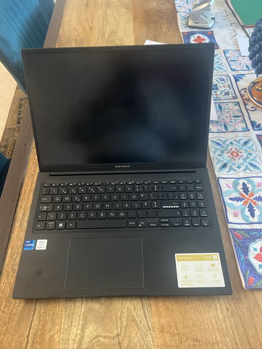 Asus vivobook 16