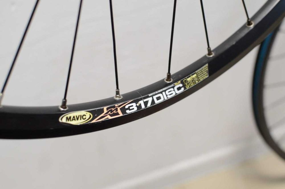 26" колеса Mavic / Shimano SLX, під дискові гальма, втулки Shimano SLX M665, барабан 8+ швидкостей на 4 собачках, вага 972 + 1191 г