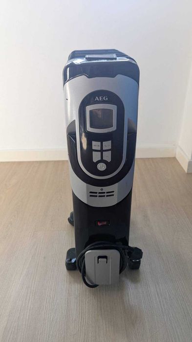 Aquecedor a óleo AEG RA 5587, 1500 W
