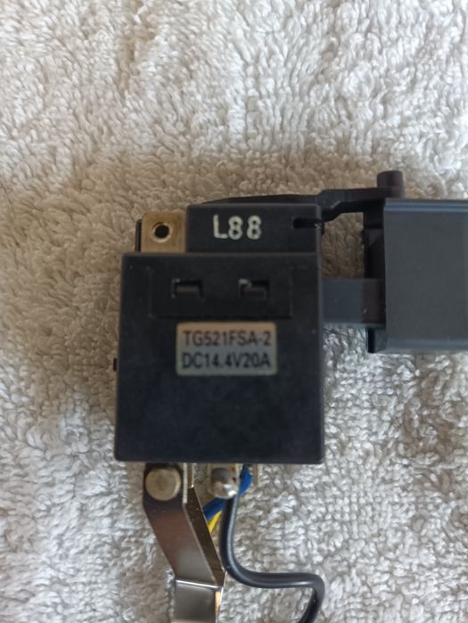 Wyłącznik wkrętarki Hitachi DS14