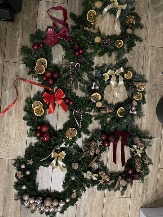 Stroik świąteczny wieniec
