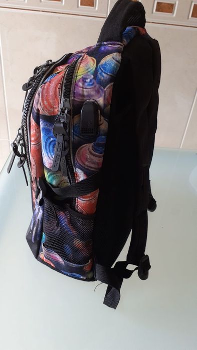 Mochila escolar, marca PRO DG