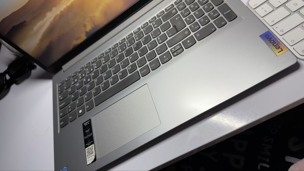 Portatil Lenovo1 15lgl7 Ram 4gb - 128gb ssd