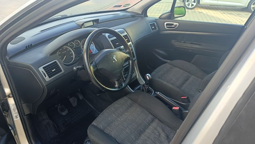 Peugeot 307 1.6 benzyna 2001 R Bezwypadkowy .
