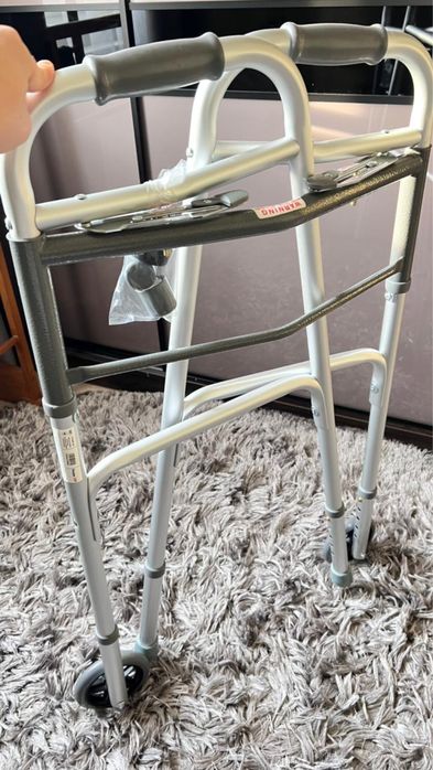 Ходунки для дорослих