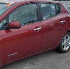 Задні ліві двері дверка розборка nissan leaf шрот нісан ліф