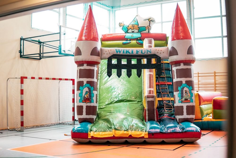 Wynajem dmuchancow zjezdzalni/urodzinki/ piana party