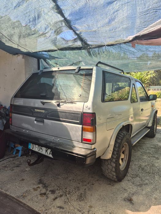 Nissan terrano 1 foto 3