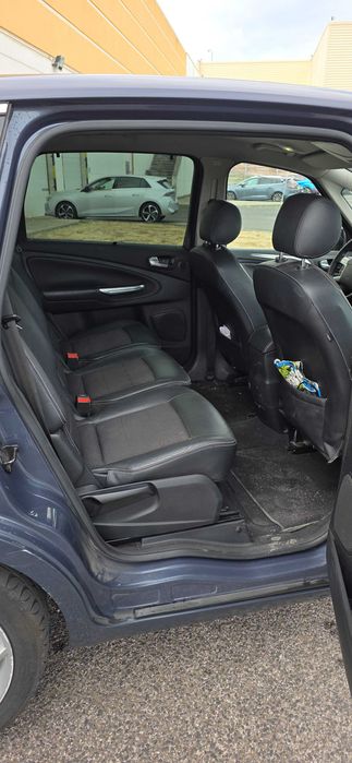 Ford S-Max — fotografia 10