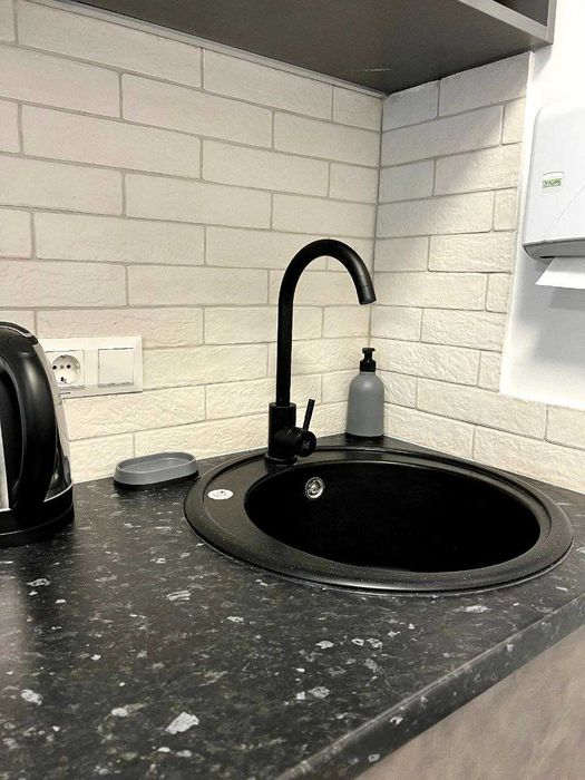 #E411 Квартира подобово. вул. Єреванська 9. Солом