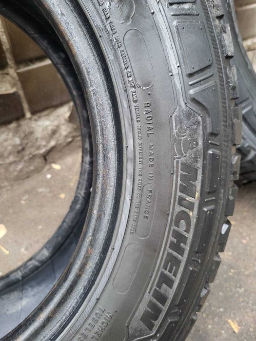 Шини Michelin Agilis CrossClimate 215 65 R15C