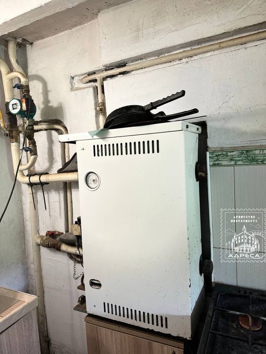 Продаж будинку з земельною ділянкою