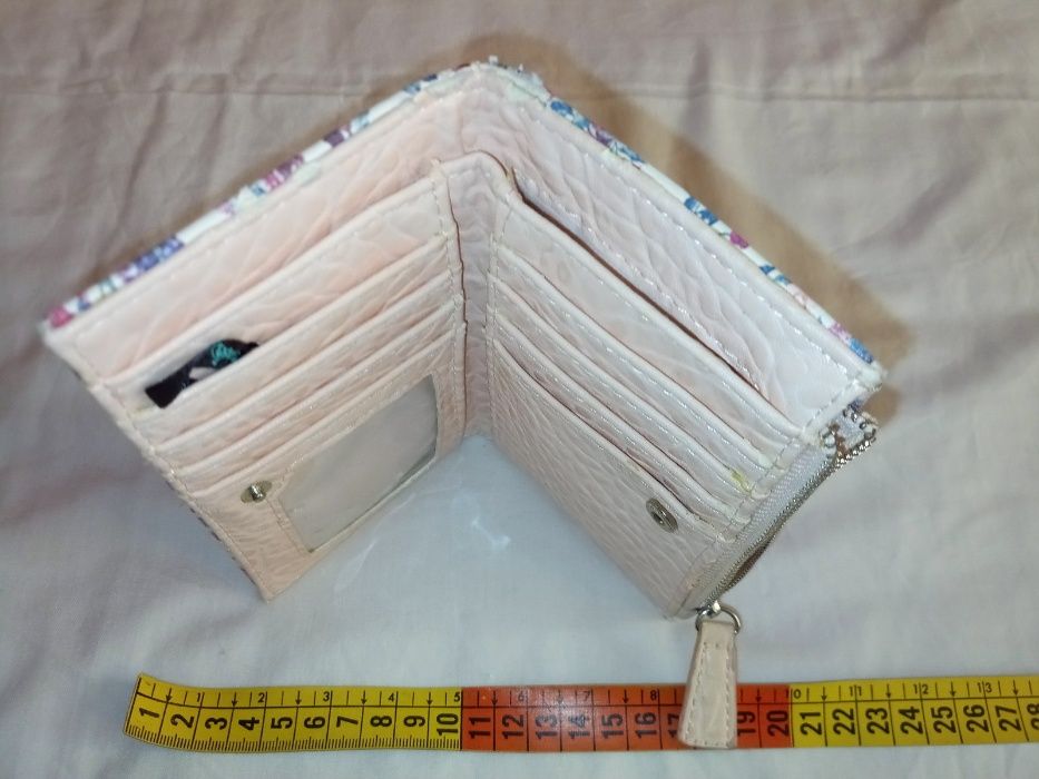 Carteira Stradivarius