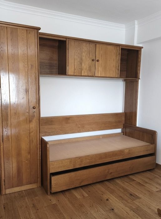 Mobília de Quarto Juvenil/Estúdio Completa em Madeira – Cama, Roupeiro e Armários
