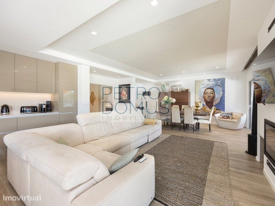 Moradia T3+Atelier Como Nova Com Piscina Aquecida E Vista Para A Se...