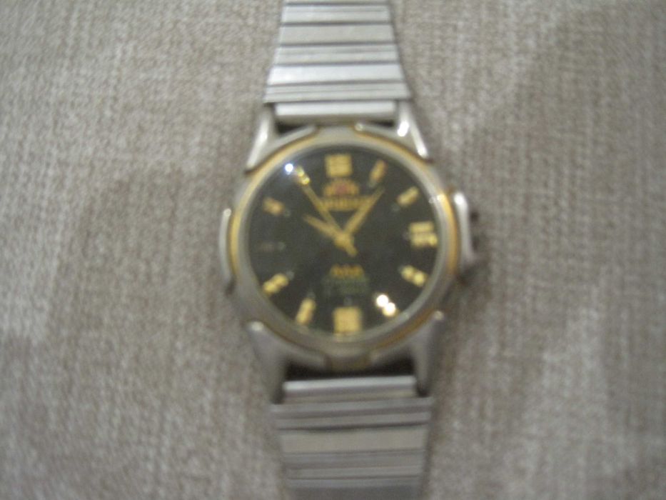 Продам комплект наручних годинників Усі- справні