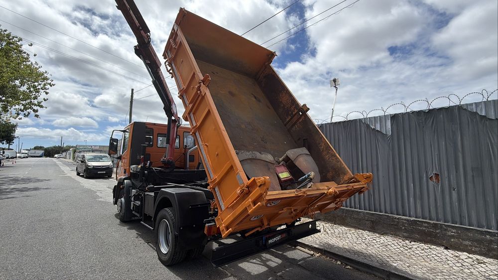 IVECO EUROCARGO 12T 180cv com Grua HMF400 Caixa Tri-Basculante com Apenas 177.000km ###OPORTUNIDADE###