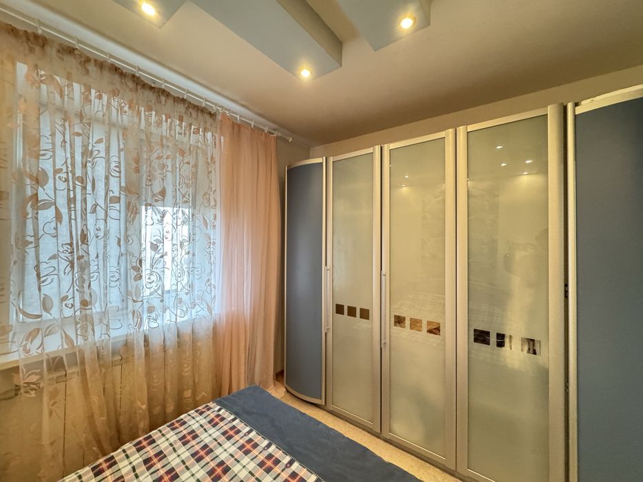 Продам 3к.кв возле метро Спортивная