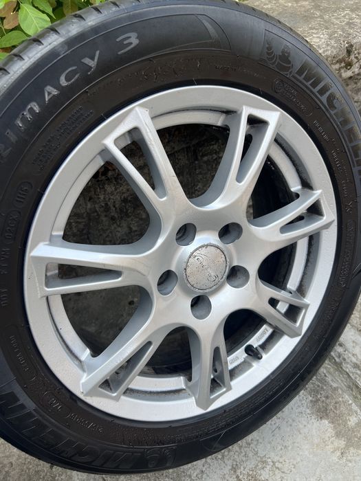 Шини с дисками Skoda Seat Audi VAG 215/55 R16 Літо 2015 рік Michelin 80%  5.112 розболтовка