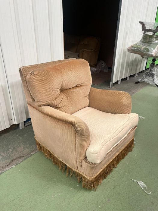 Sofá e Maples Poltronas Conjuto