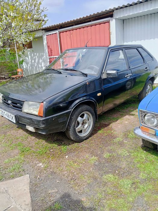 Продам ваз 2103