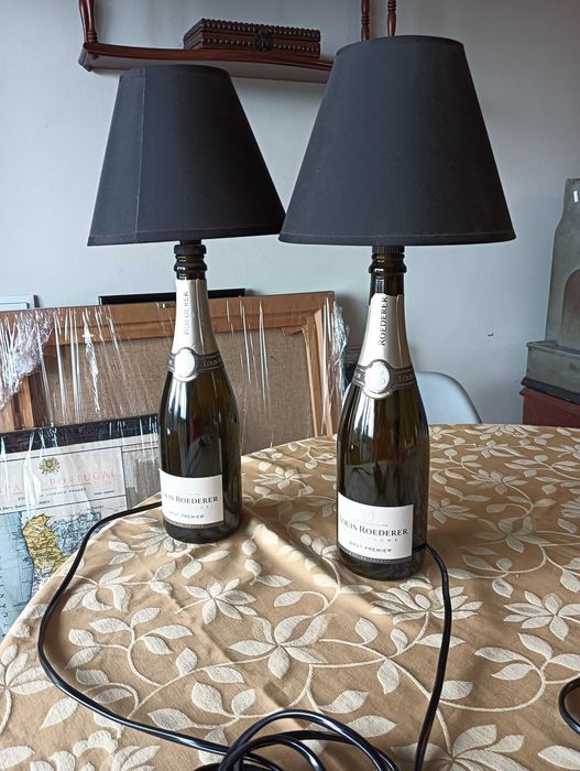 Vendo 2 candeeiros decorativos
