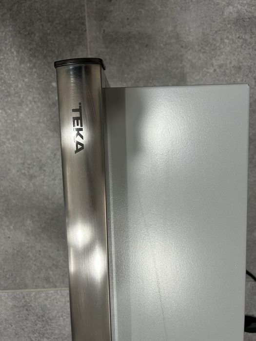 Vende-se exaustor de encastrar ,TEKA, praticamente novo.