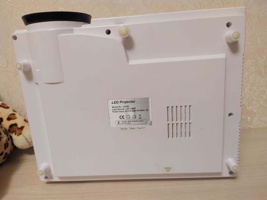 Продам led проектор