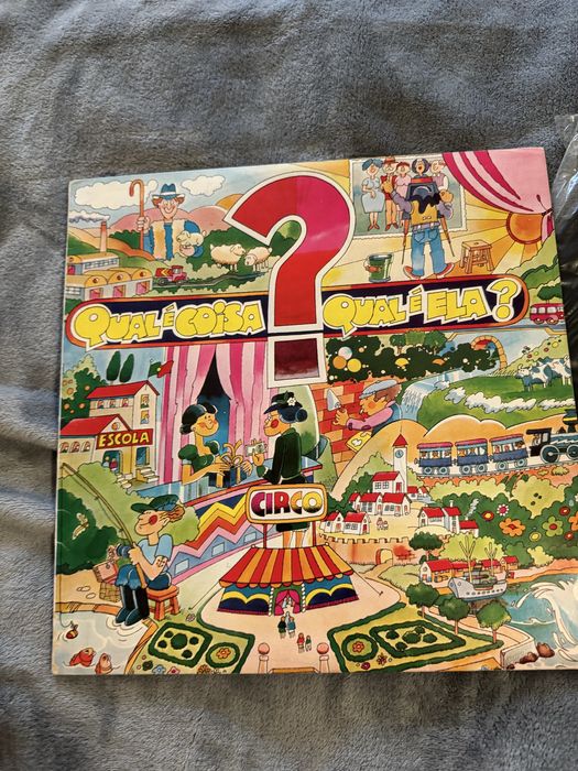 vinil: qual é coisa qual é ela ? - Maria Helena Águas