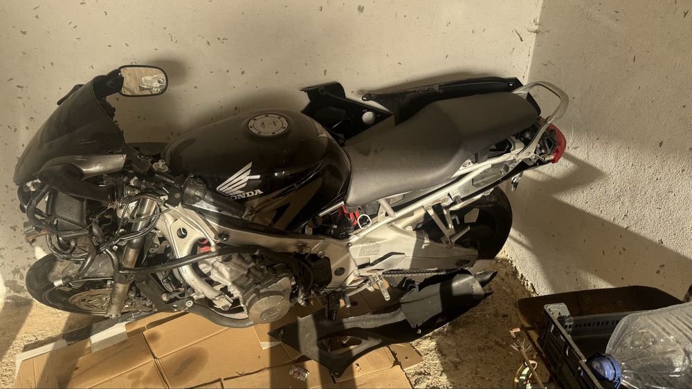 CBR 600 F3 acidentada