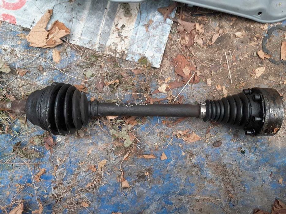 Półoś napędowa lewa przód przednia Vw Passat B4 2.8 VR6 AAA manual