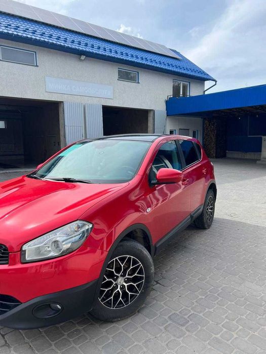 Nissan Qashqai 2.0 бензин 2013 року