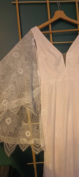 Koronkowa Suknia Ślubna z peleryną