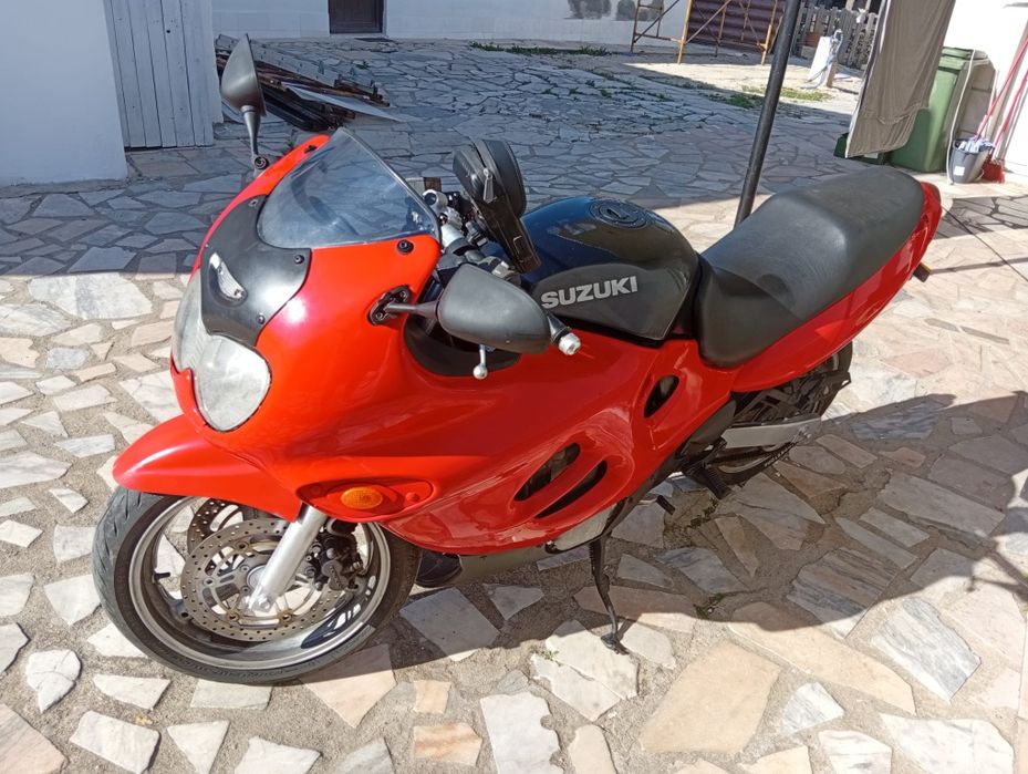 Vende-se GSX 600 F