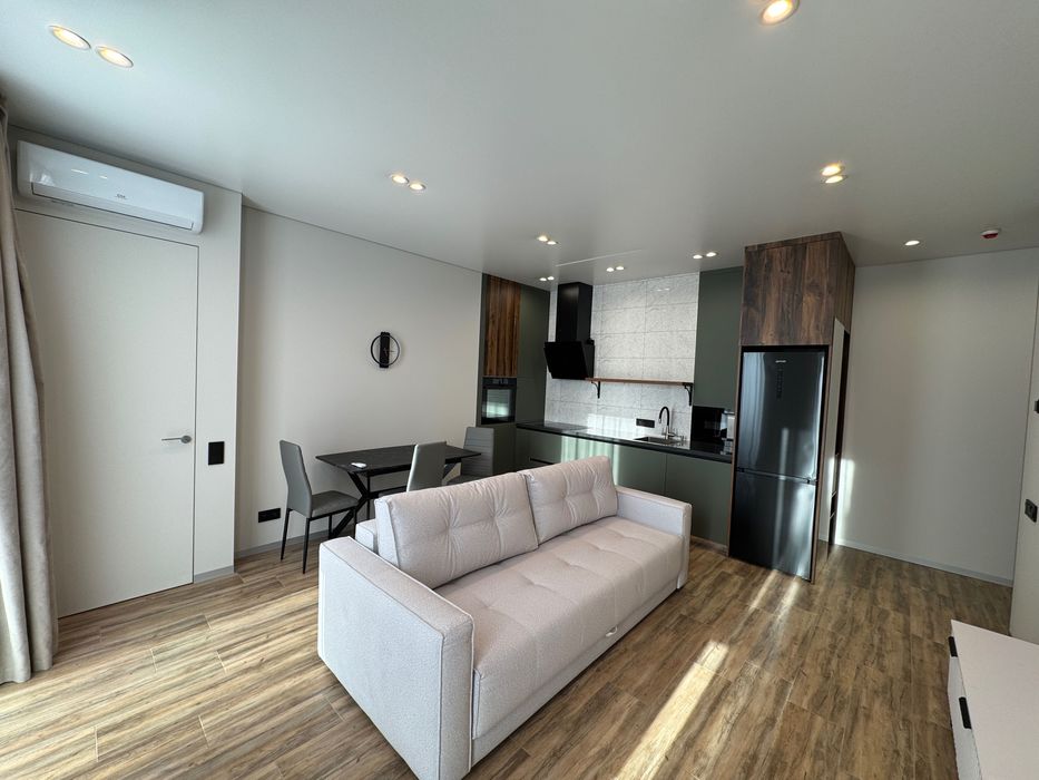 Здам 2х кім квартиру Центр перша здача