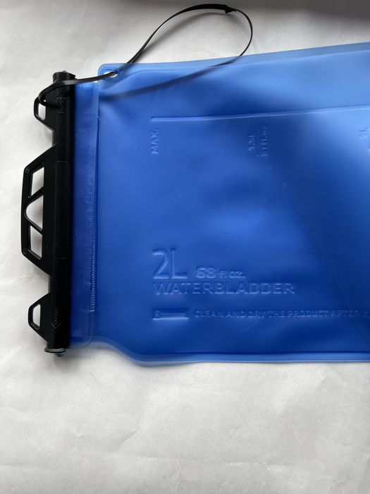 Гідратор, питна система Decathlon 2л