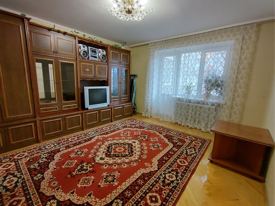 Оренда 2к квартри, район Виставка