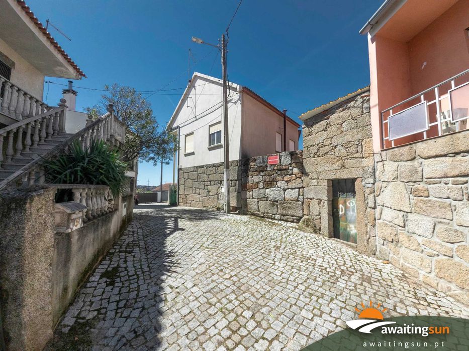 T3 Casa de Vila com Jardim em Penalobo
