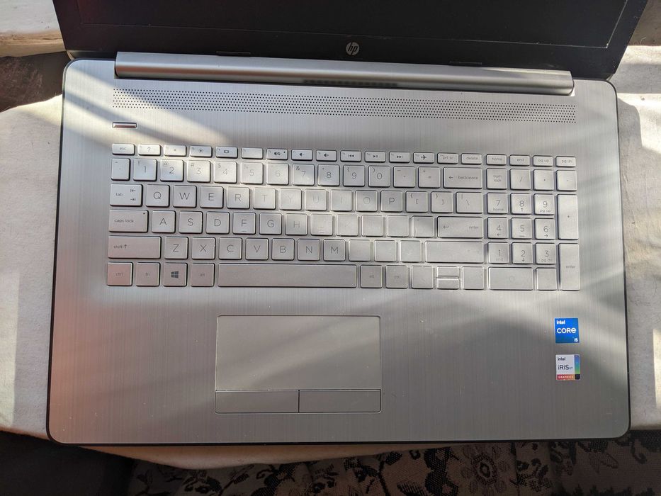 ноутбук HP 17.3"Full HD ips100% sRGB,Core i5-1135G7,16GB RAM,512GB SSD