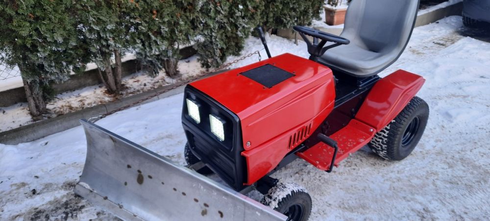 Traktorek MTD 12.5 kM,  pług do traktorka