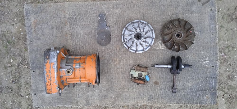 Запчастини до бензопили Урал