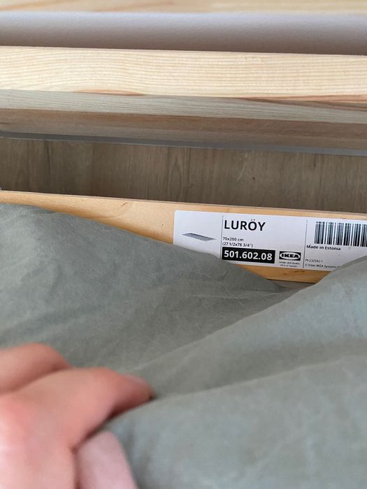 Cama IKEA 140 cm quase novo