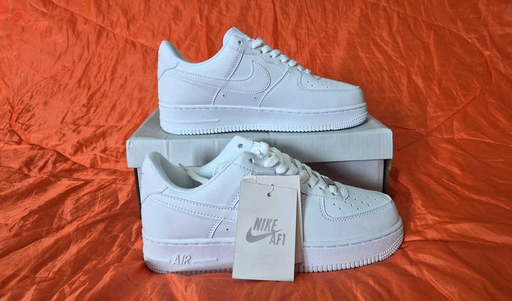 Ténis Nike Air Force One – branco – 42