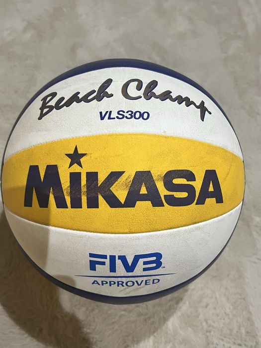 Bola de Voleibol Mikasa VLS300 Oficial – Assinada pela FPV