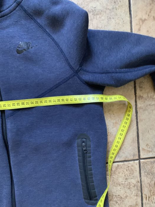 Nike Tech Fleece. 158-170