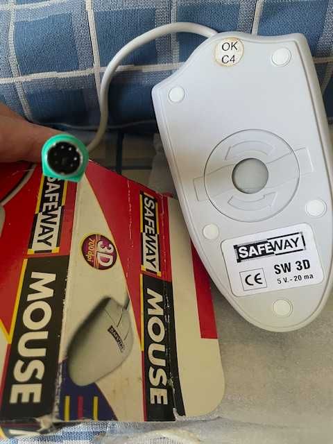 Rato com entrada antiga