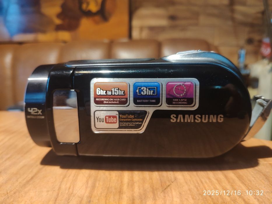 відеокамера Samsung SMX-F30
