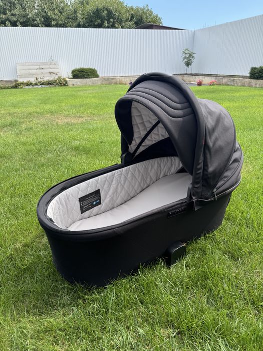 Коляска Carello Epika 2 в 1 (Автокресло не входит  в стоимость )