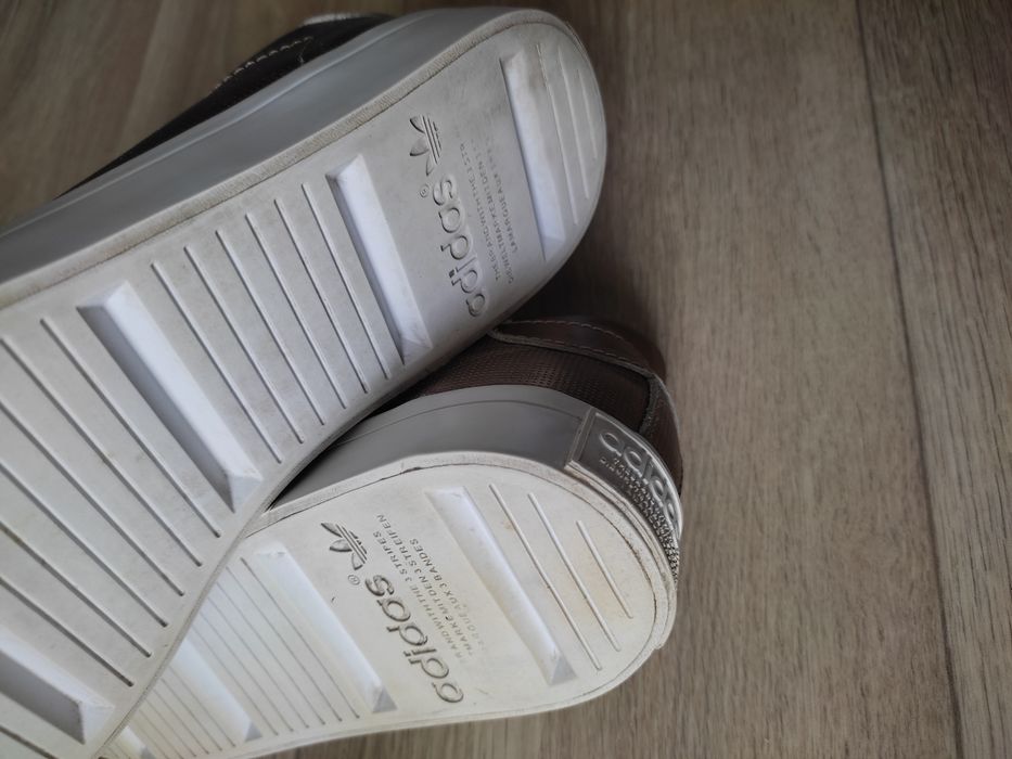 Кросівки жіночі Adidas. 37 р.