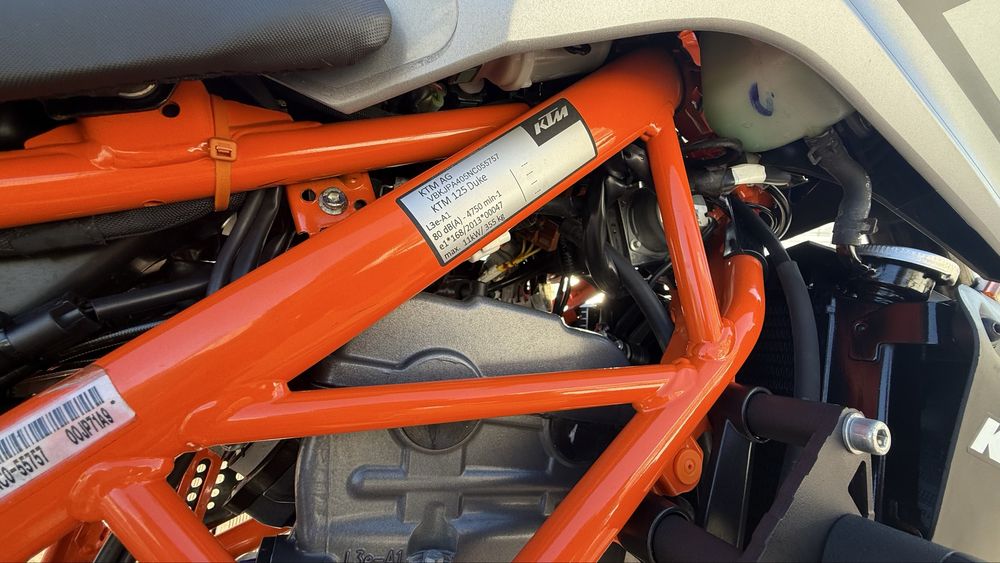 KTM Duke 125cc - 8500 Km